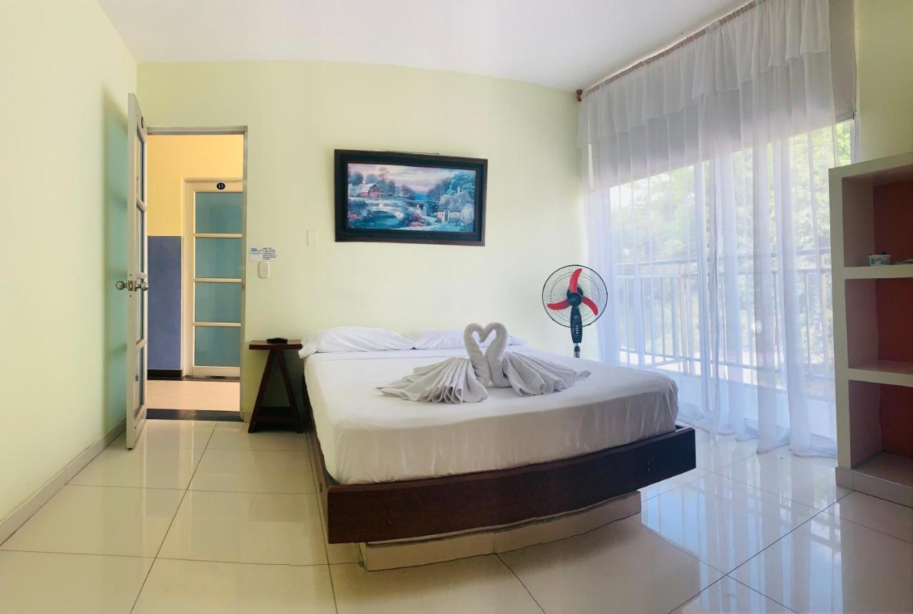Hotel Bellavista Premium Villeta Bagian luar foto