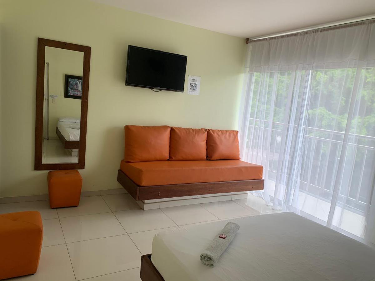 Hotel Bellavista Premium Villeta Bagian luar foto