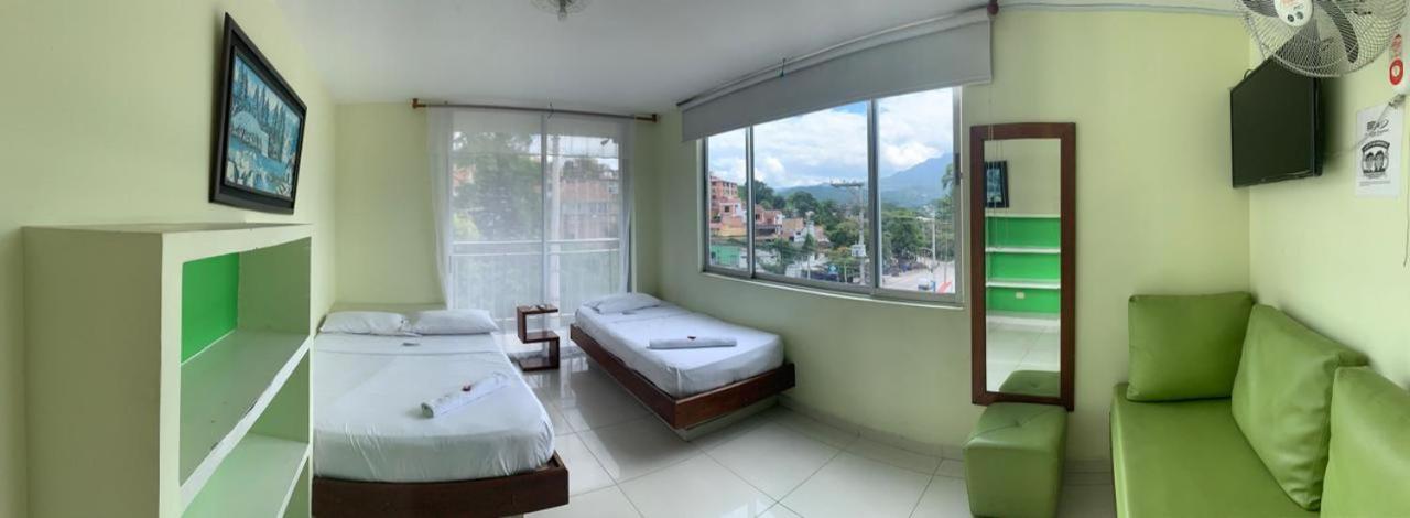 Hotel Bellavista Premium Villeta Bagian luar foto