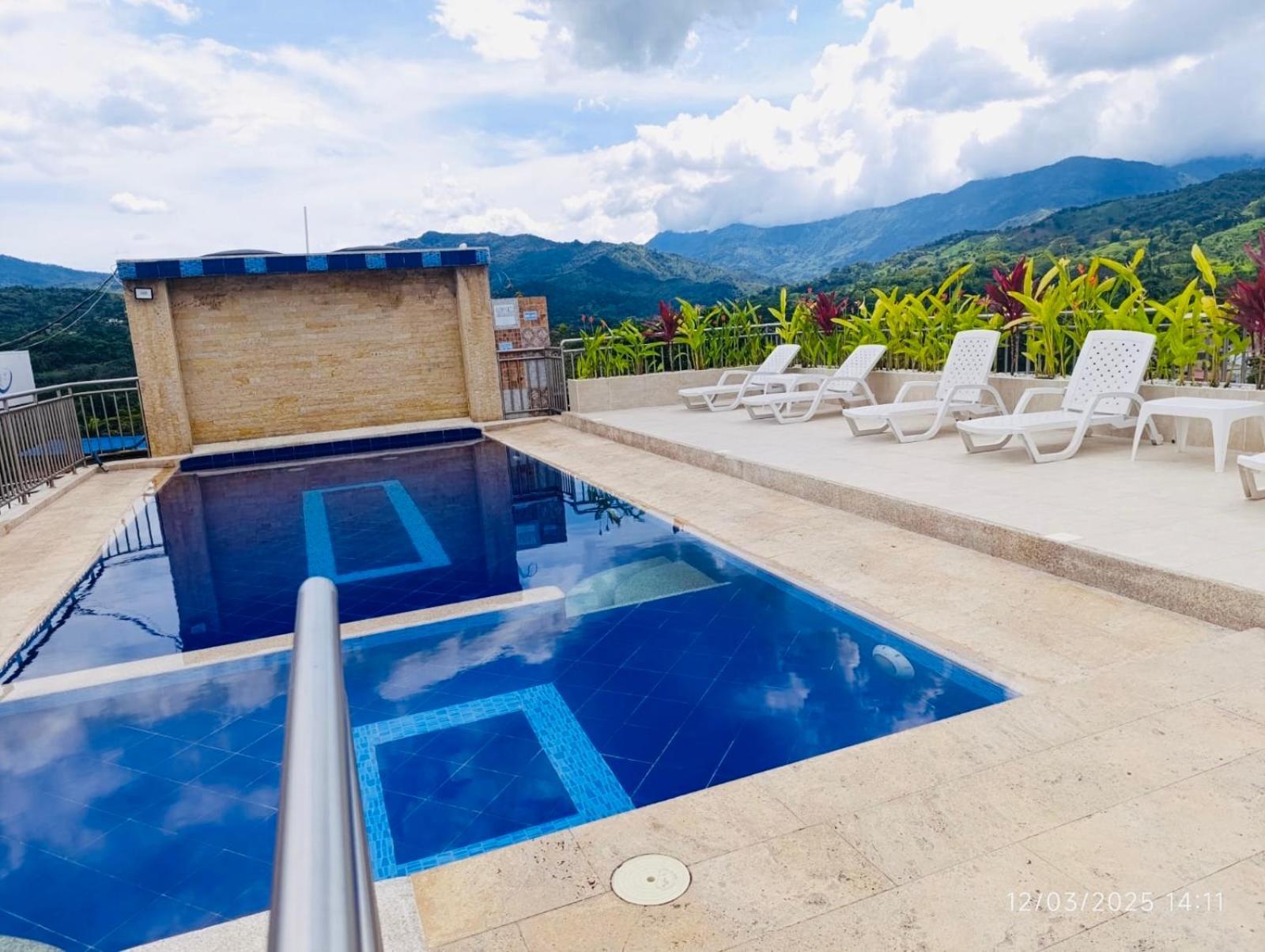 Hotel Bellavista Premium Villeta Bagian luar foto