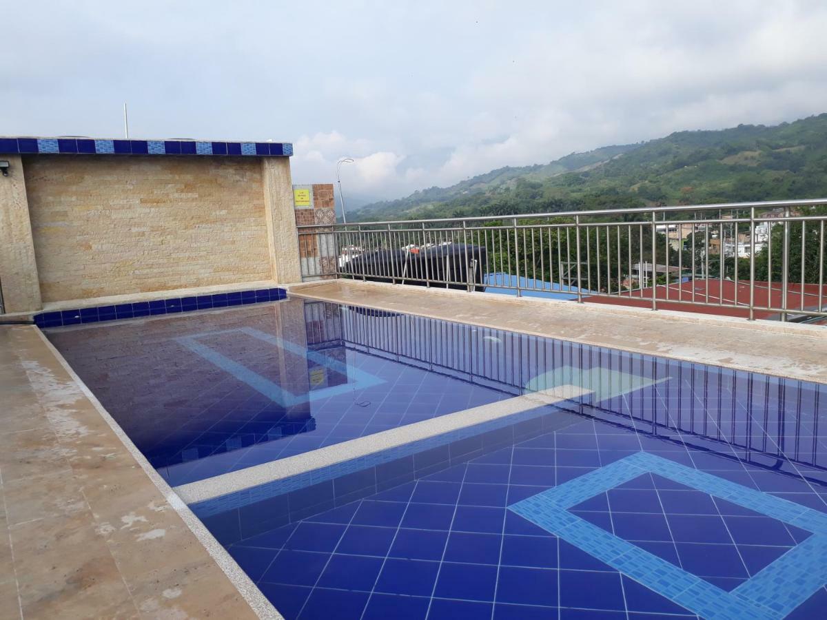 Hotel Bellavista Premium Villeta Bagian luar foto