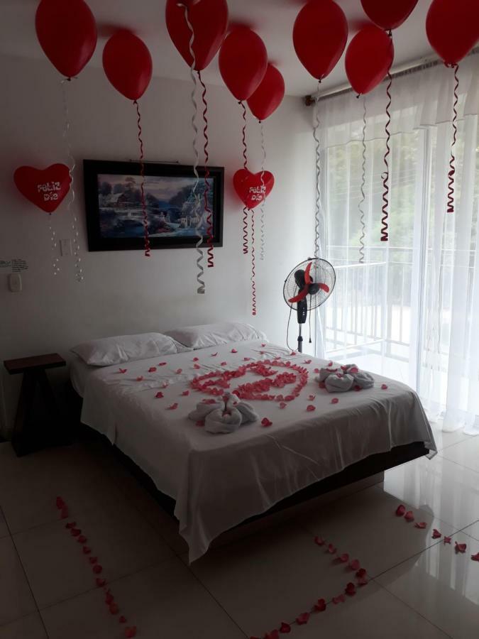 Hotel Bellavista Premium Villeta Bagian luar foto